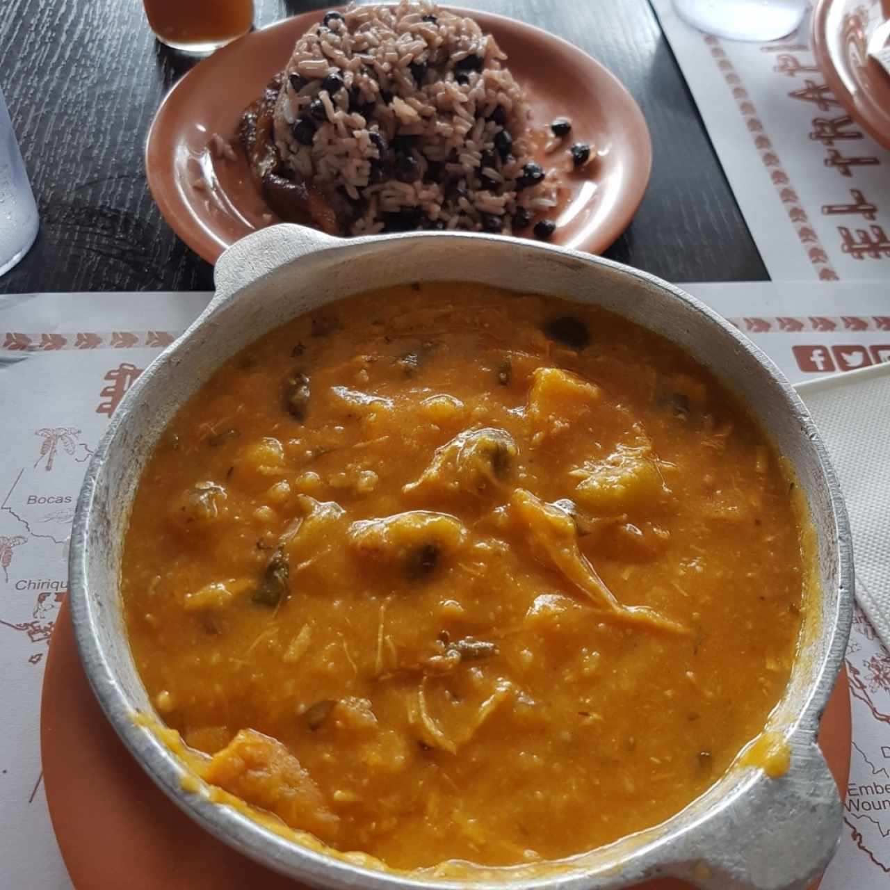 Tamal de Olla + Arroz con Guandú