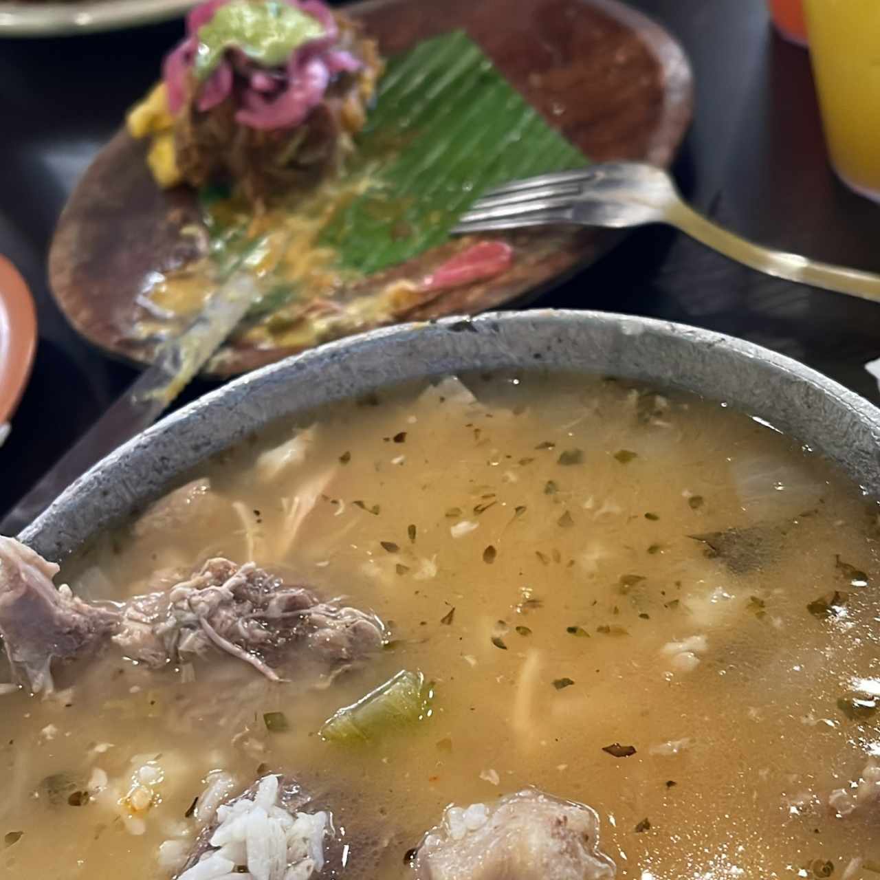 Especialidades - Sancocho Panameño y Patacones con Ropa Vieja