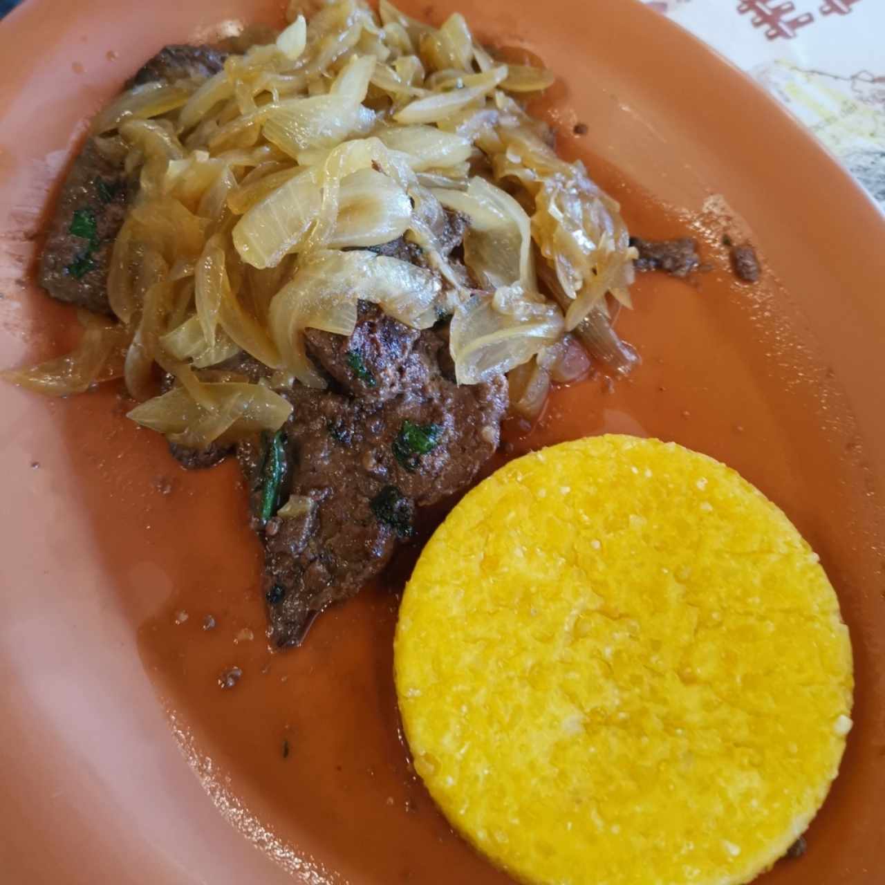 Bistec de Hígado Encebollado