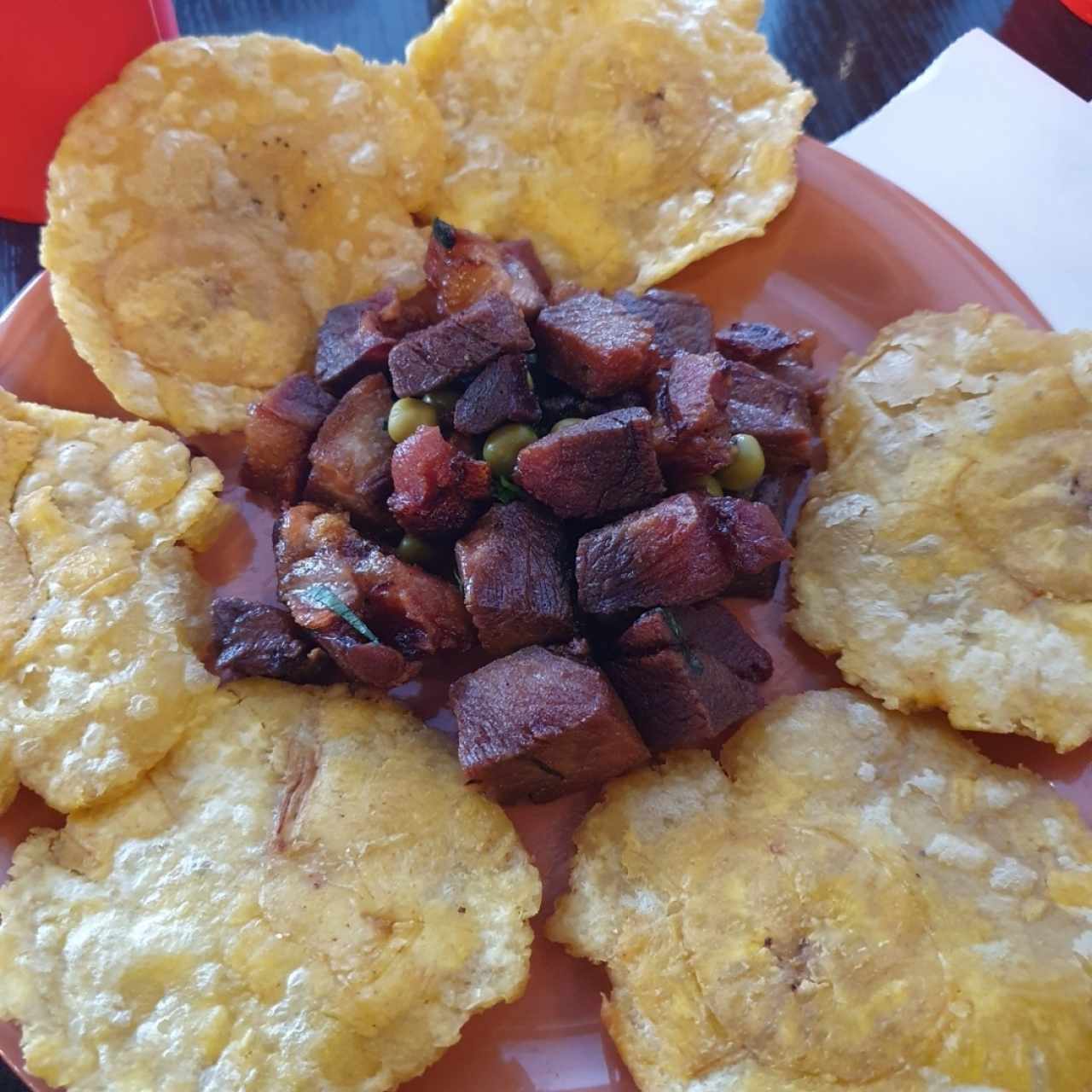 patacones con puerco