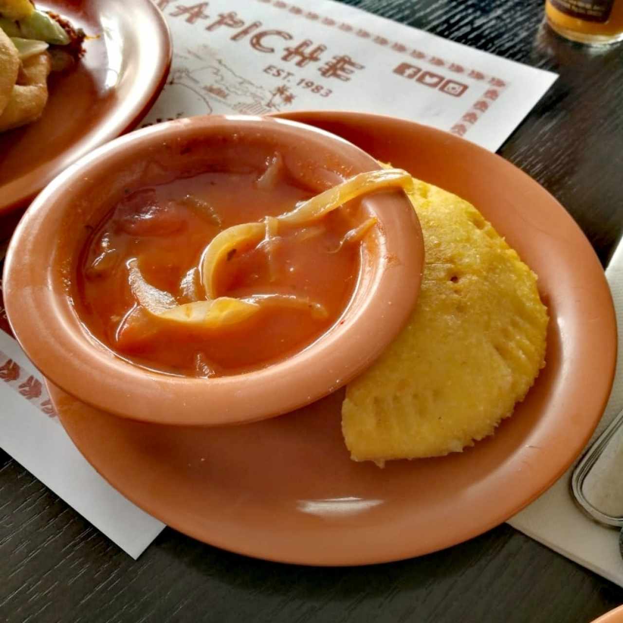 empanada de maíz con ropa vieja