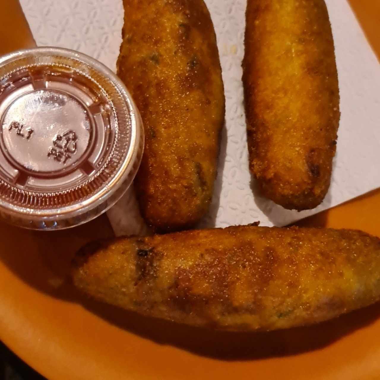 croquetas de chorizo tableño