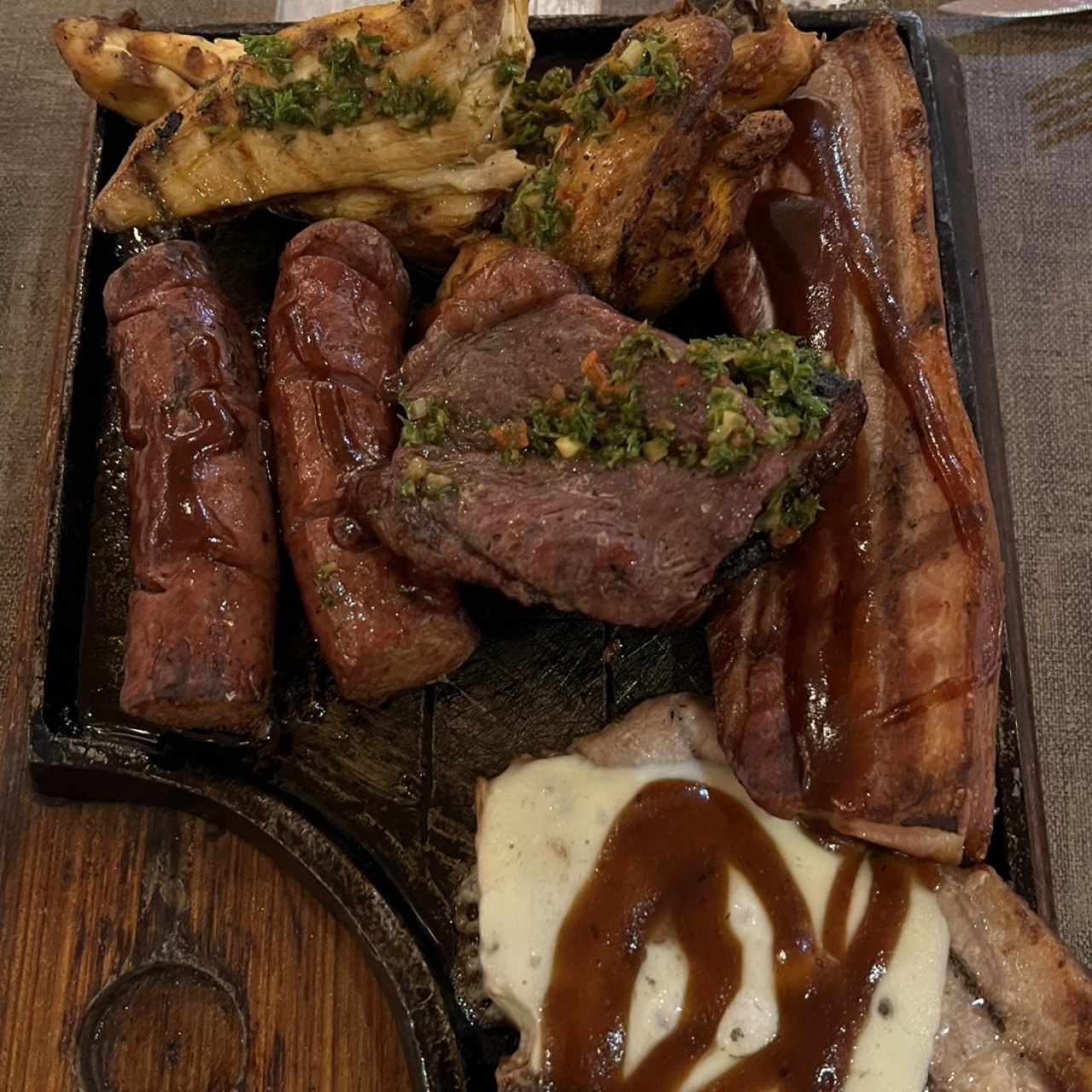 ESPECIALIDADES - PARRILLADA ARGENTINA FUSIÓN