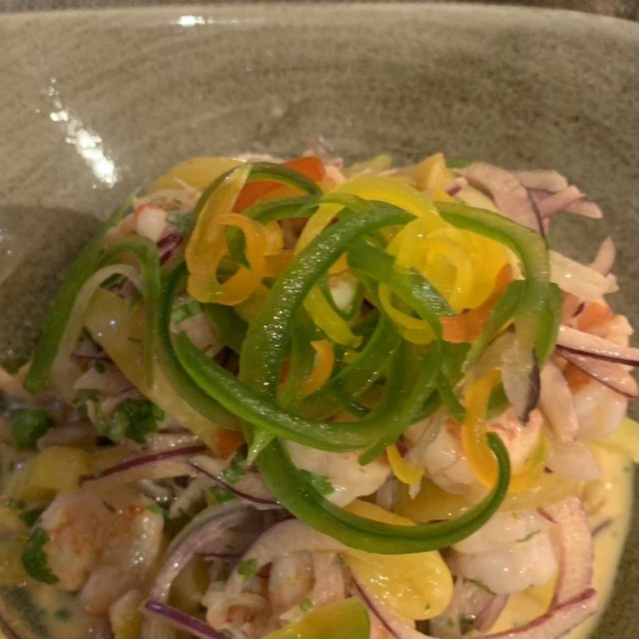 CEVICHE PERUANO FUSIÓN DE CAMARÓN