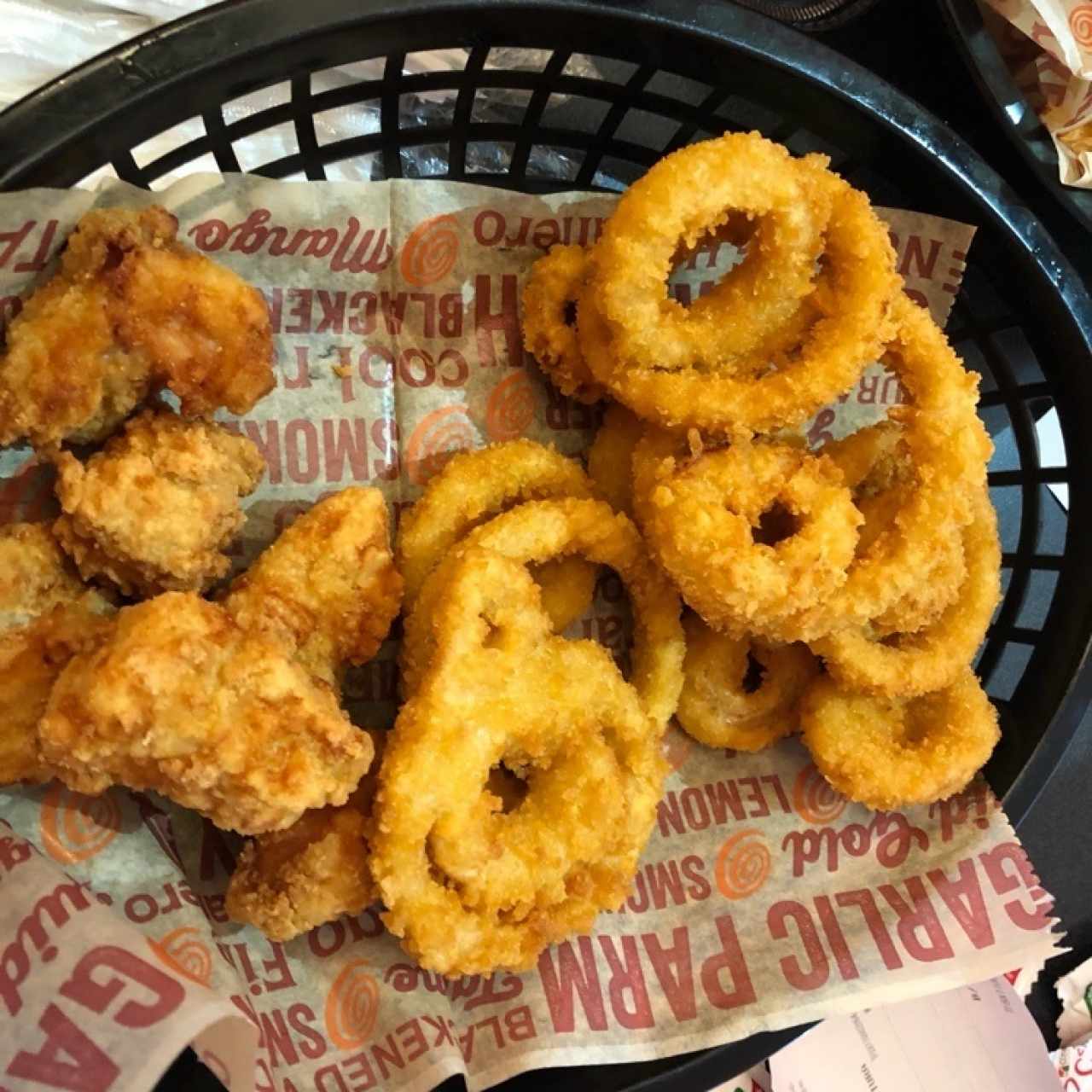 boneless wings, aros de cebolla