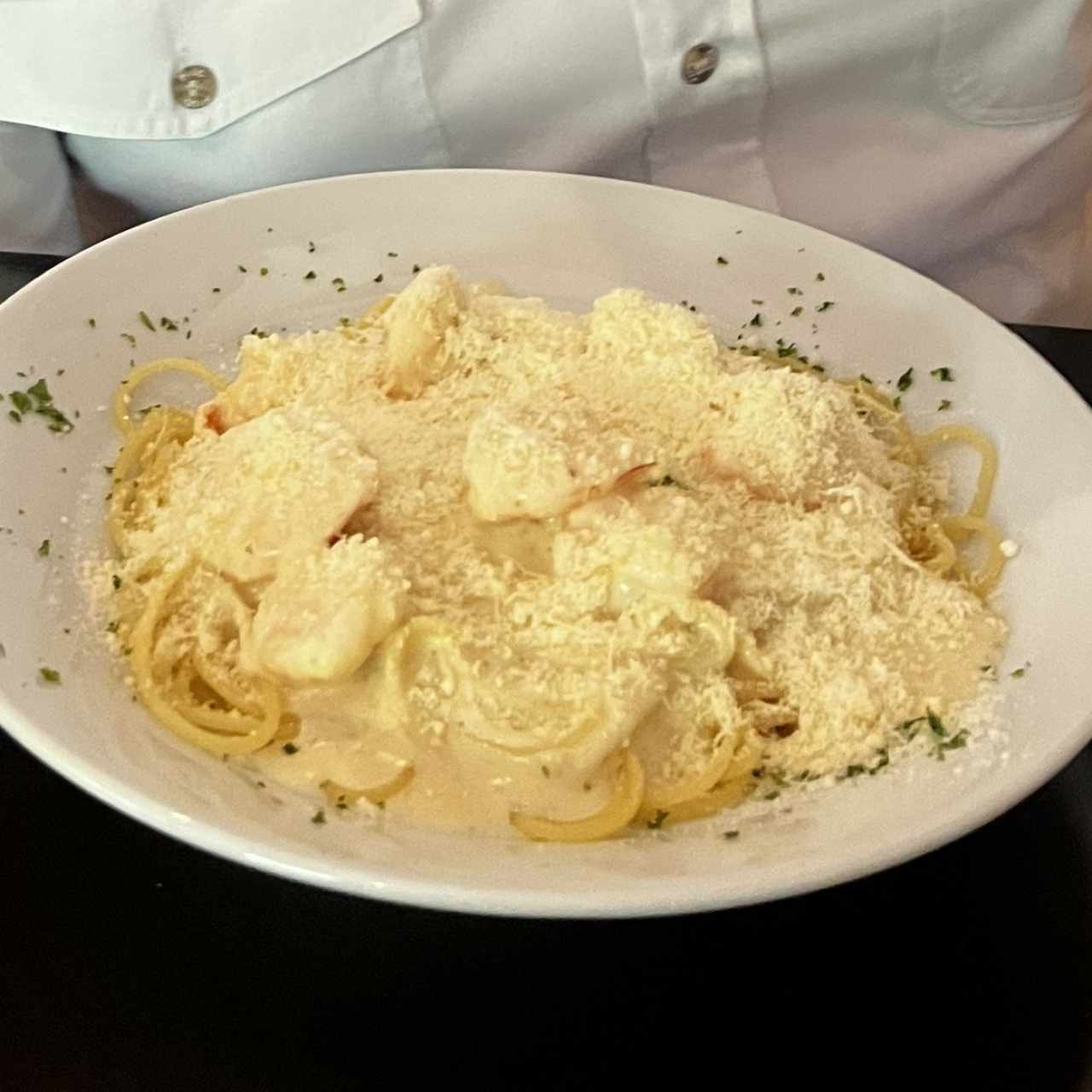 Pasta alfredo con camarones