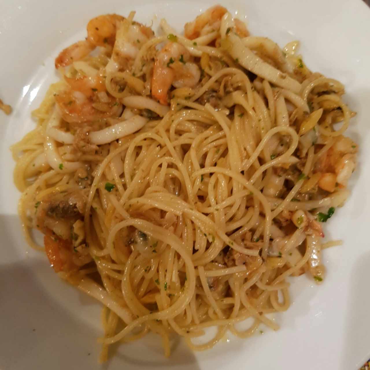 spaguetti de mariscos