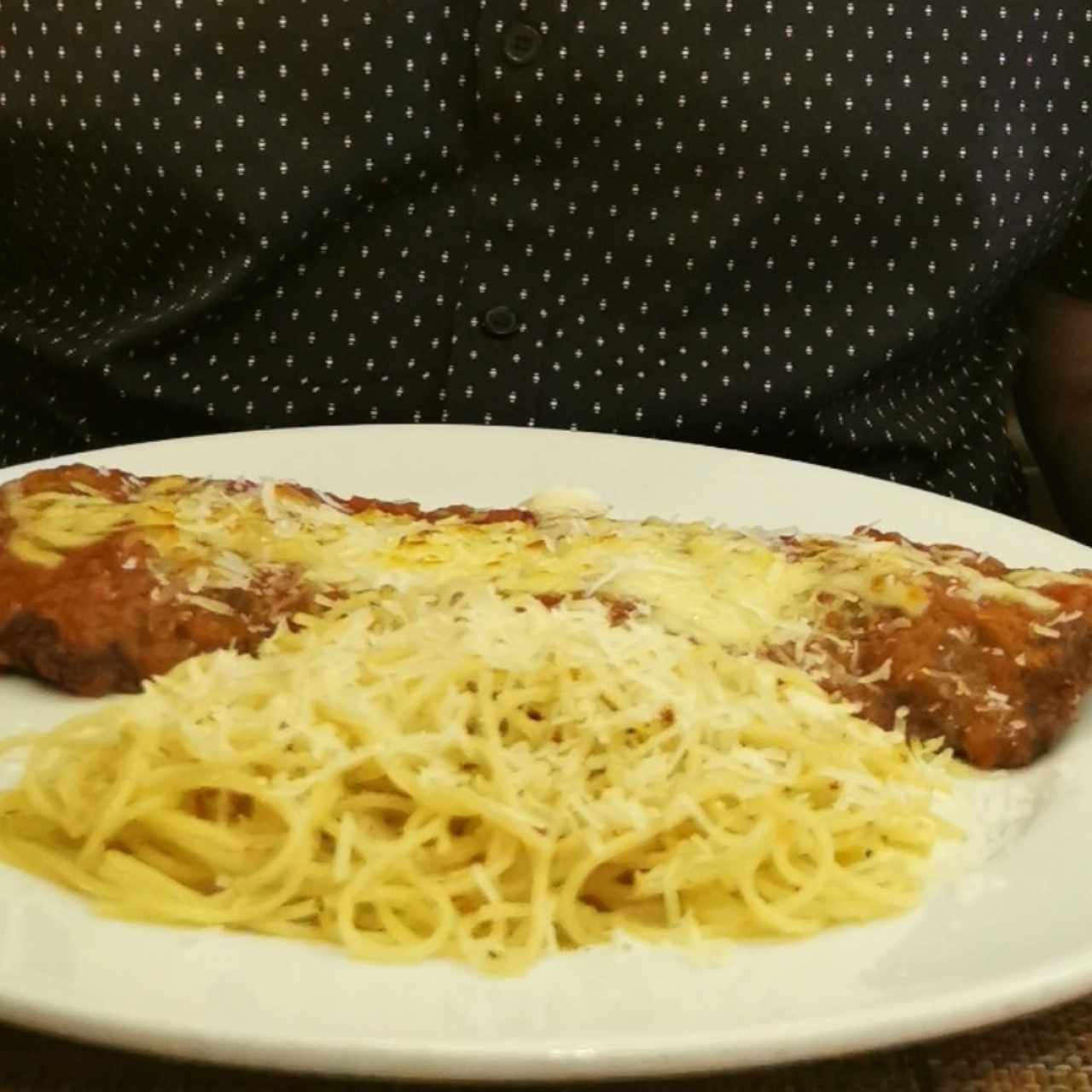 Filete a la milanes a con pasta