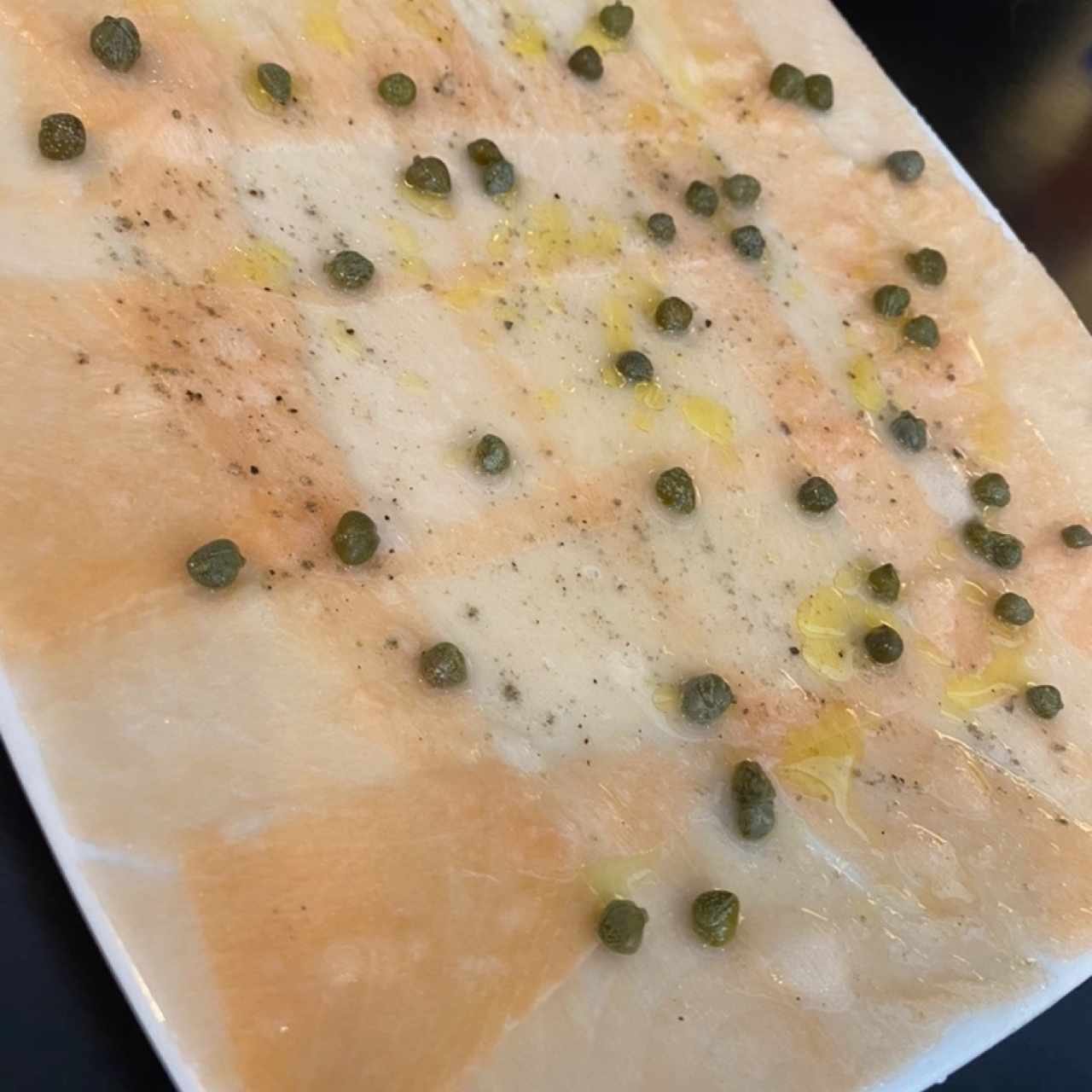 Carpaccio de salmón