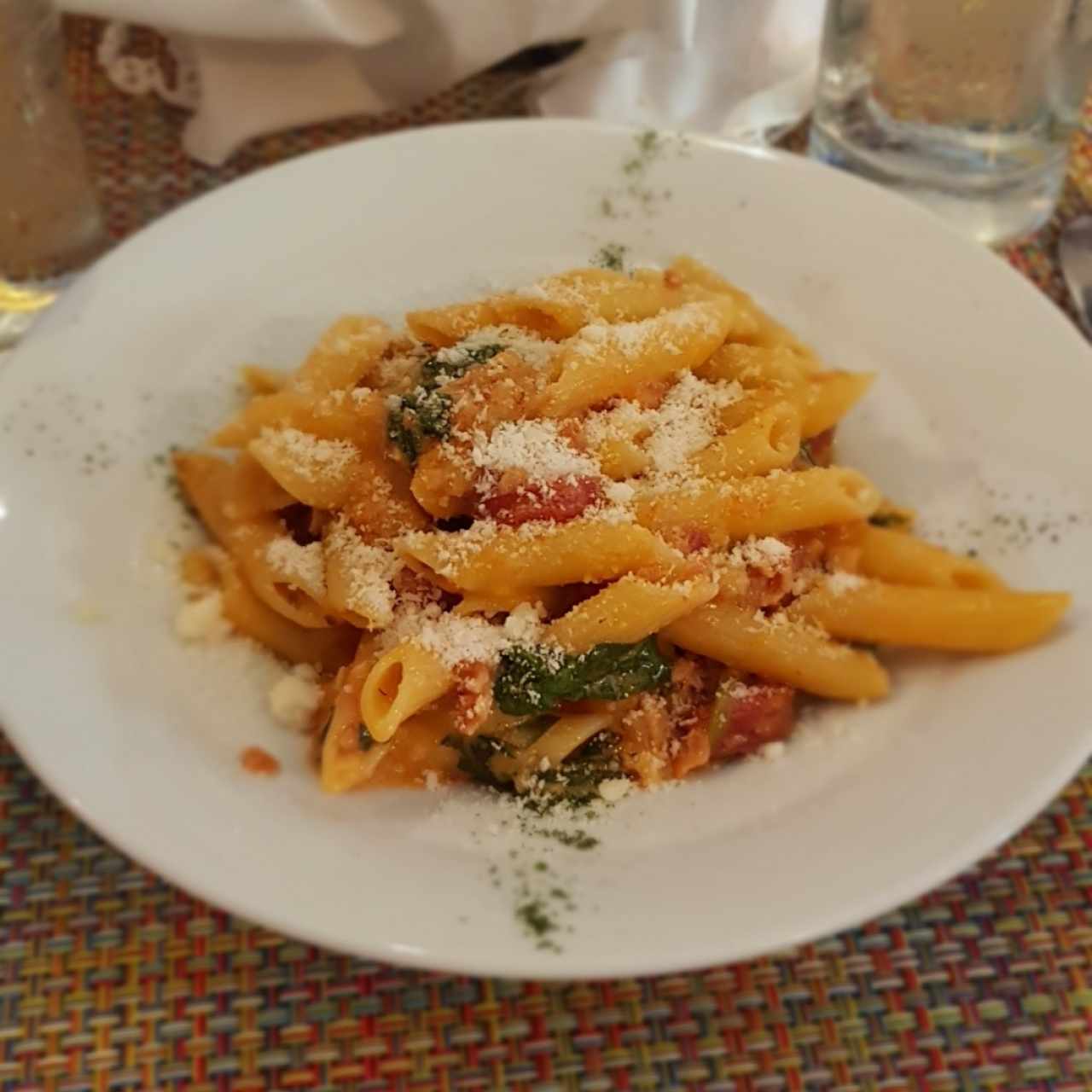 Penne en salsa boscaiola