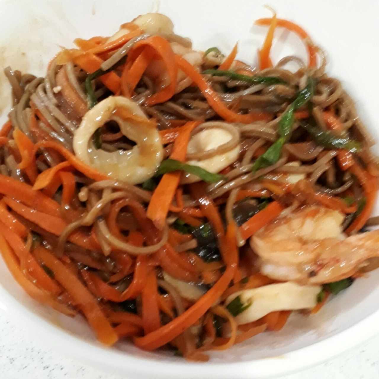 yakisoba con marisco