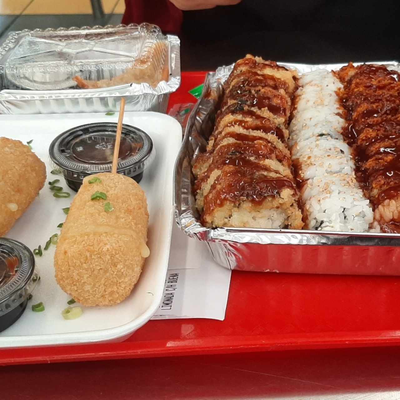 combinación de 30 unidades y gyosas Express,brochetas de queso  