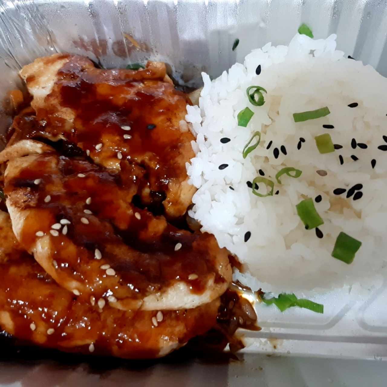 Platos Calientes - Pollo Teriyaki