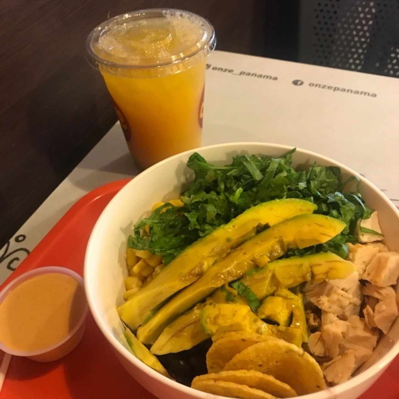 chipotle bowl jugo de naranja natural