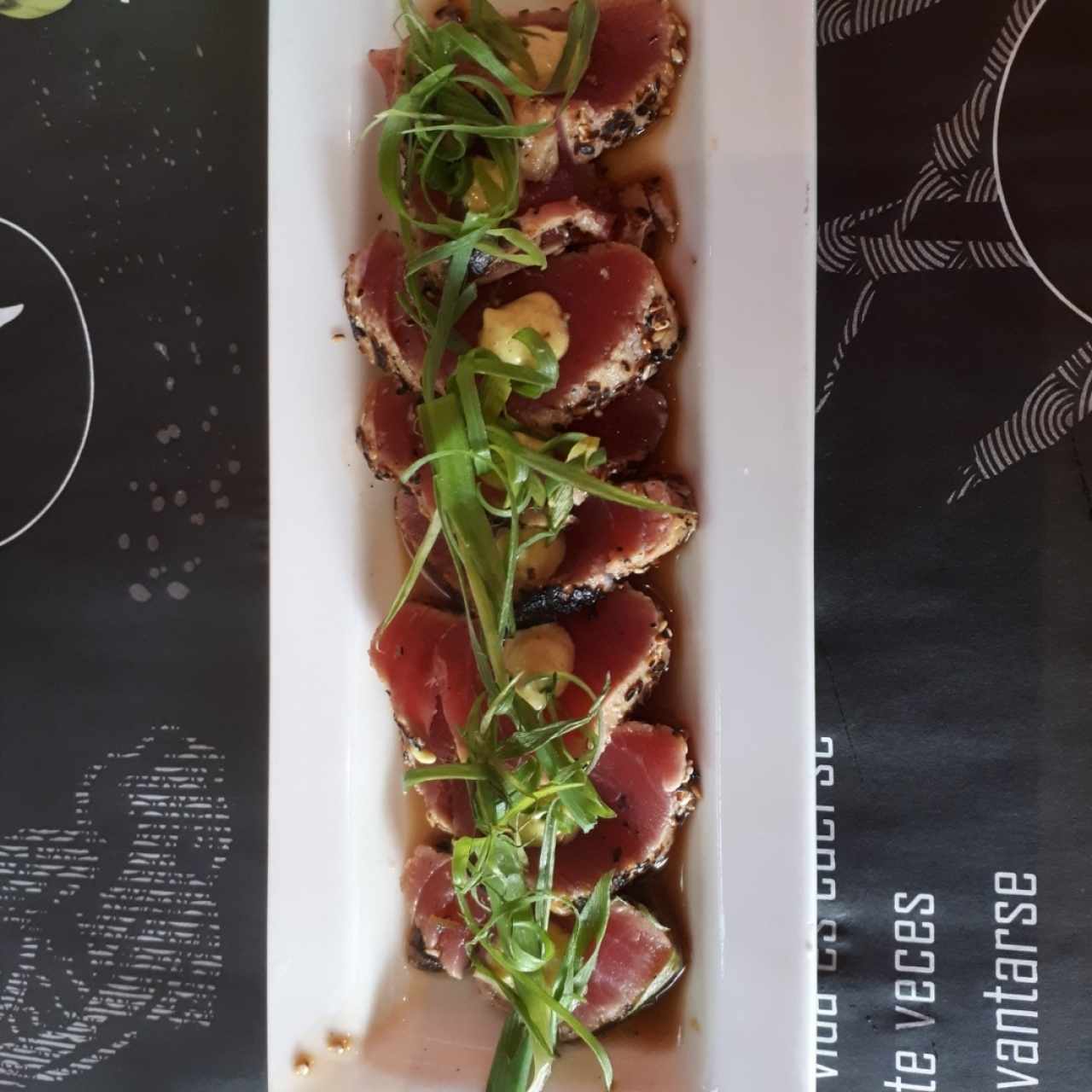 Entradas Frías - Tuna Tataki