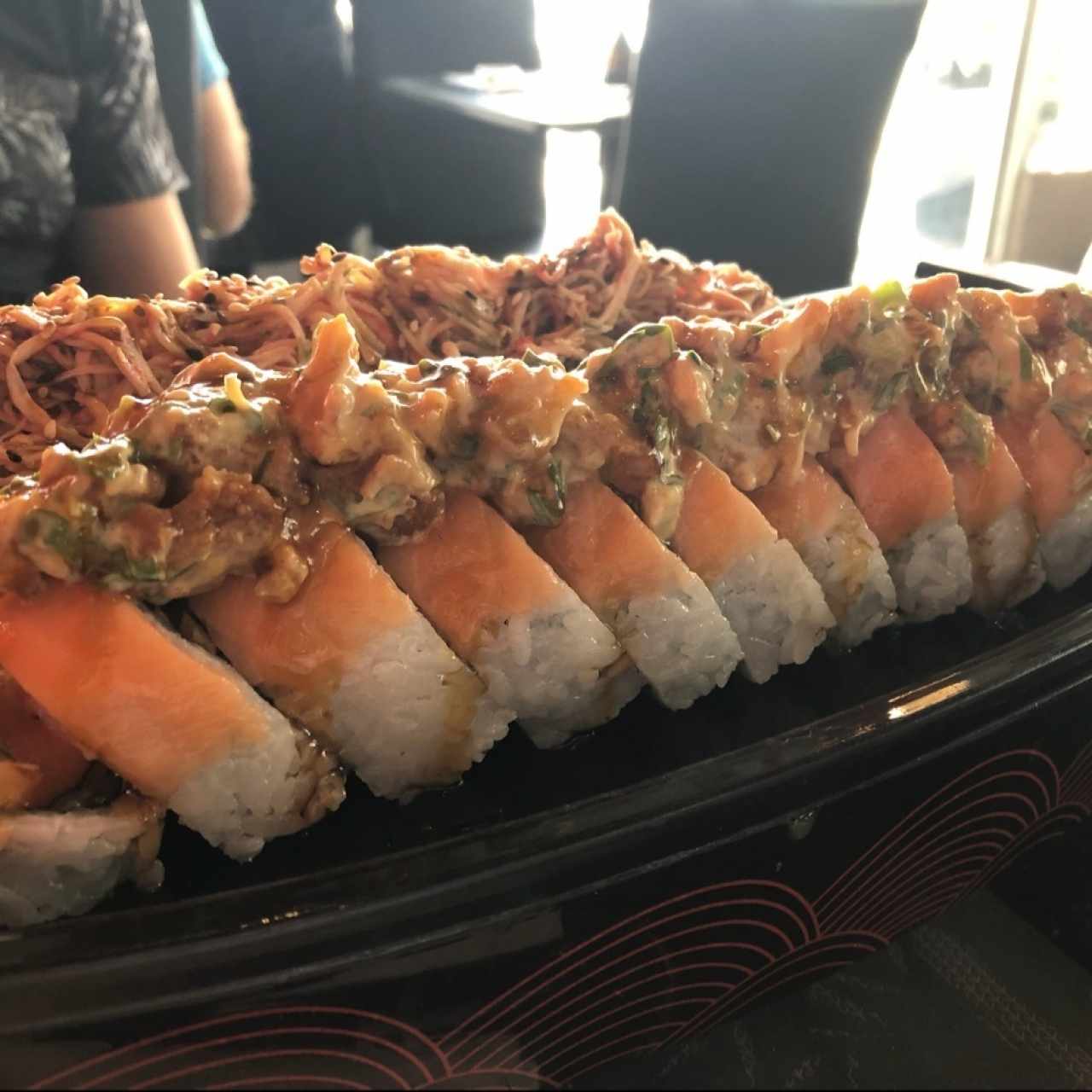 Tribu y Tsugoi Roll