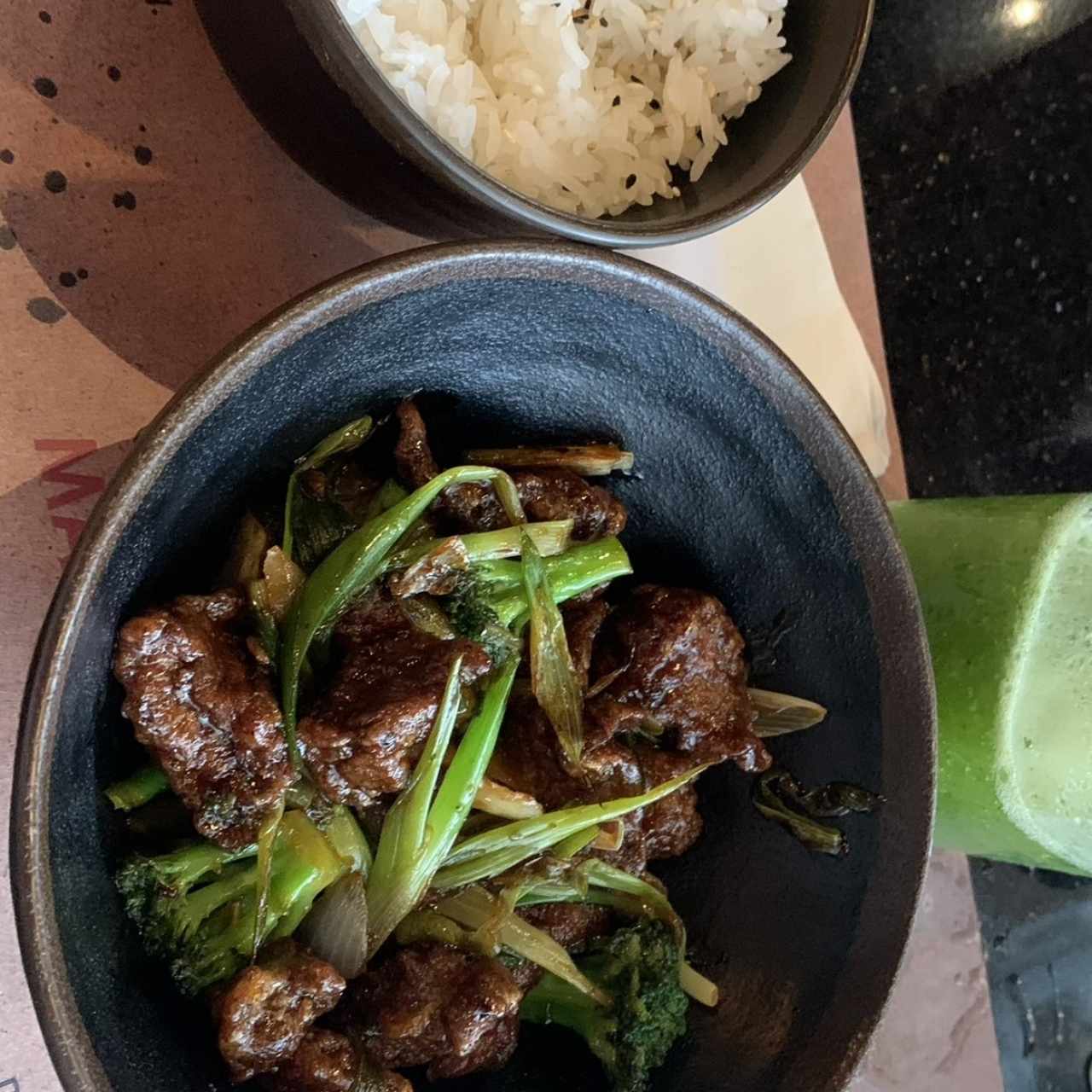 Platos Calientes - Mongolian Beef