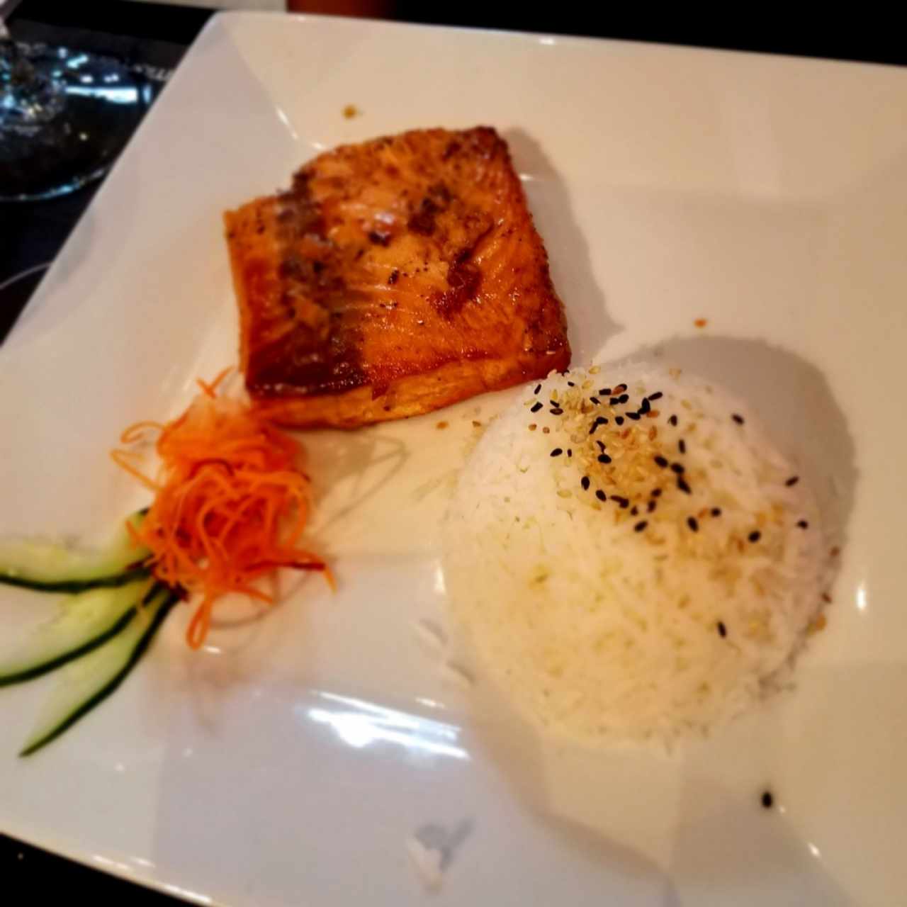 Salmón al grill o teriyaki