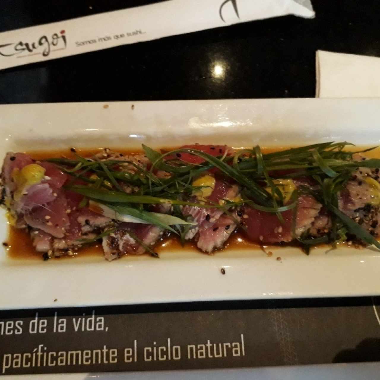 Entradas Frías - Tuna Tataki