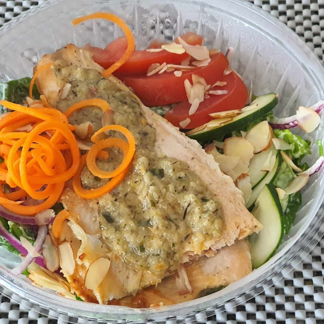 ensalada con pescado