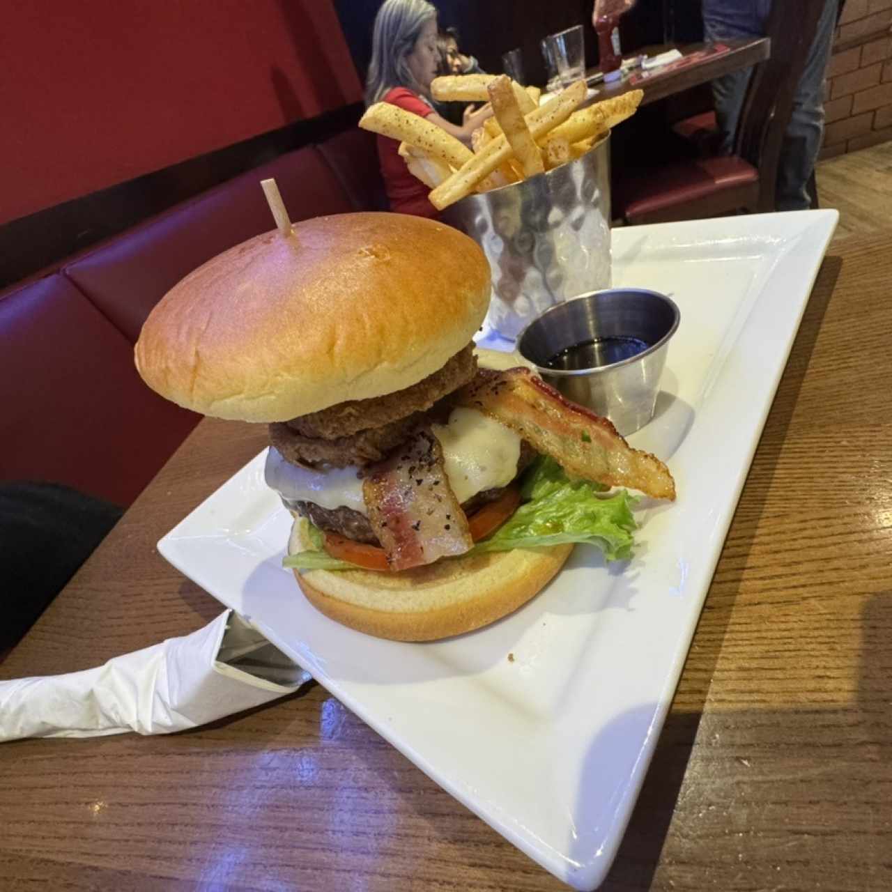 FRIDAYS SIGNATURE WHISKEY-GLAZED BURGER