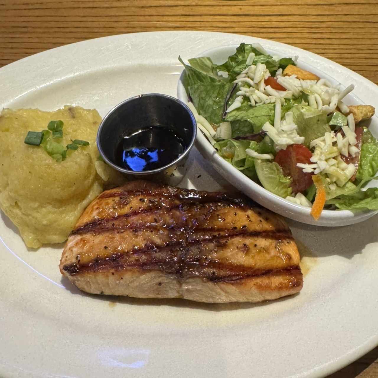 FRIDAYS SIGNATURE WHISKEY-GLAZED SALMON