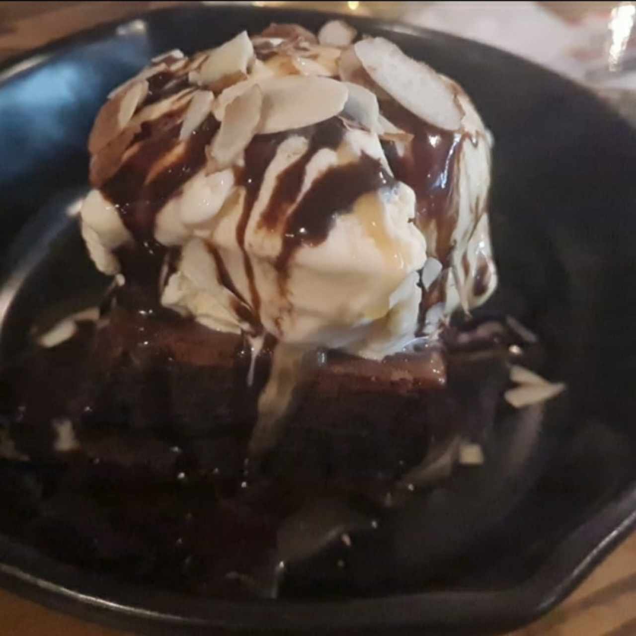 brownie con helado