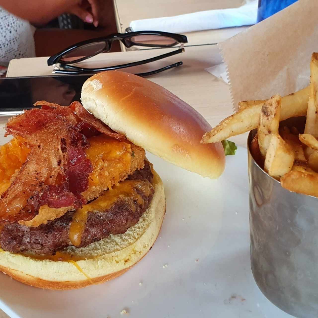 Bacon cheesebueguer