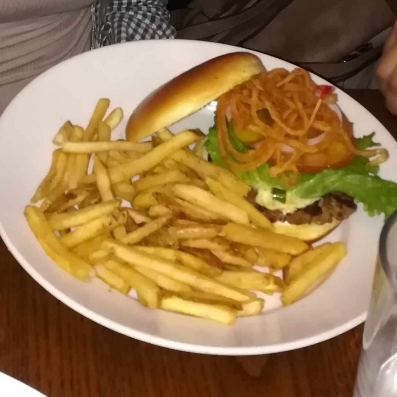 Hamburguesa con Papas