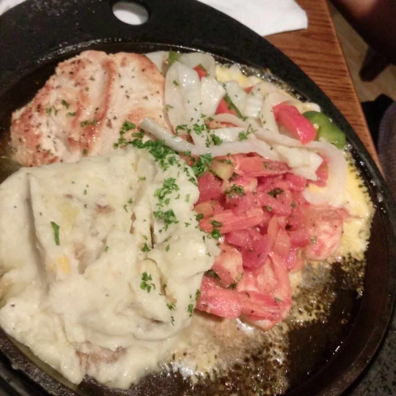 SIZZLING CHICKEN & SHRIMP

