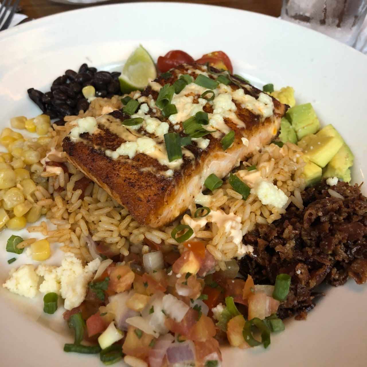 grill salmon mexi bowl 