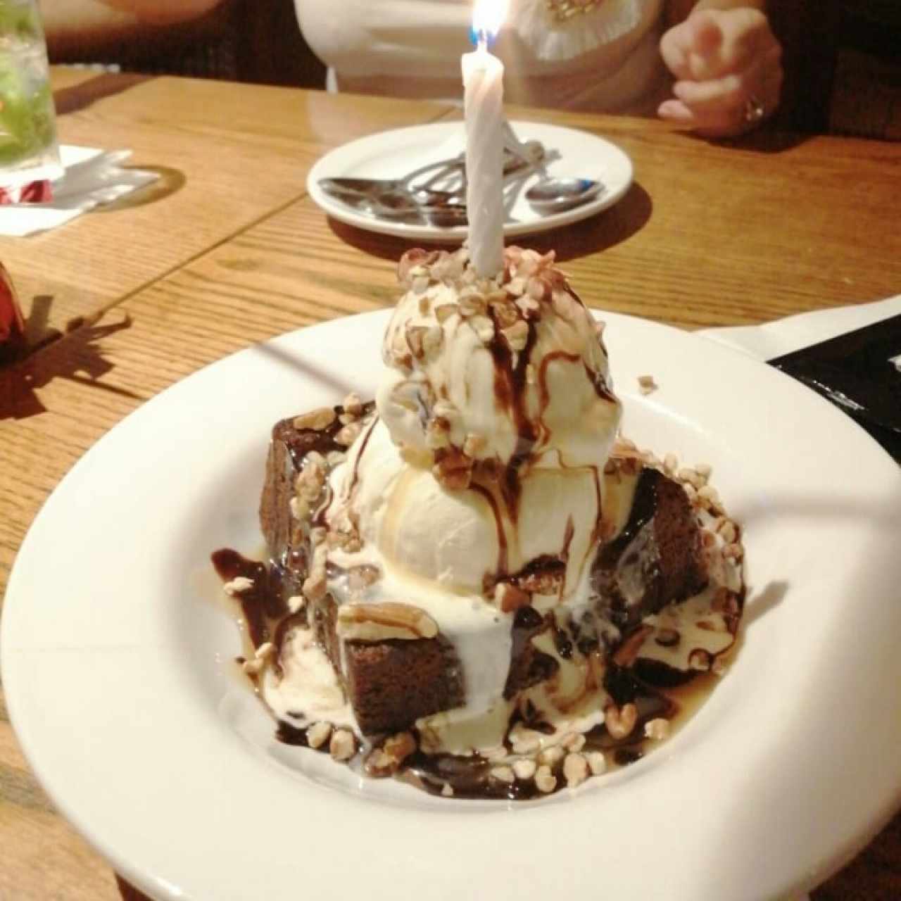 brownie con helado