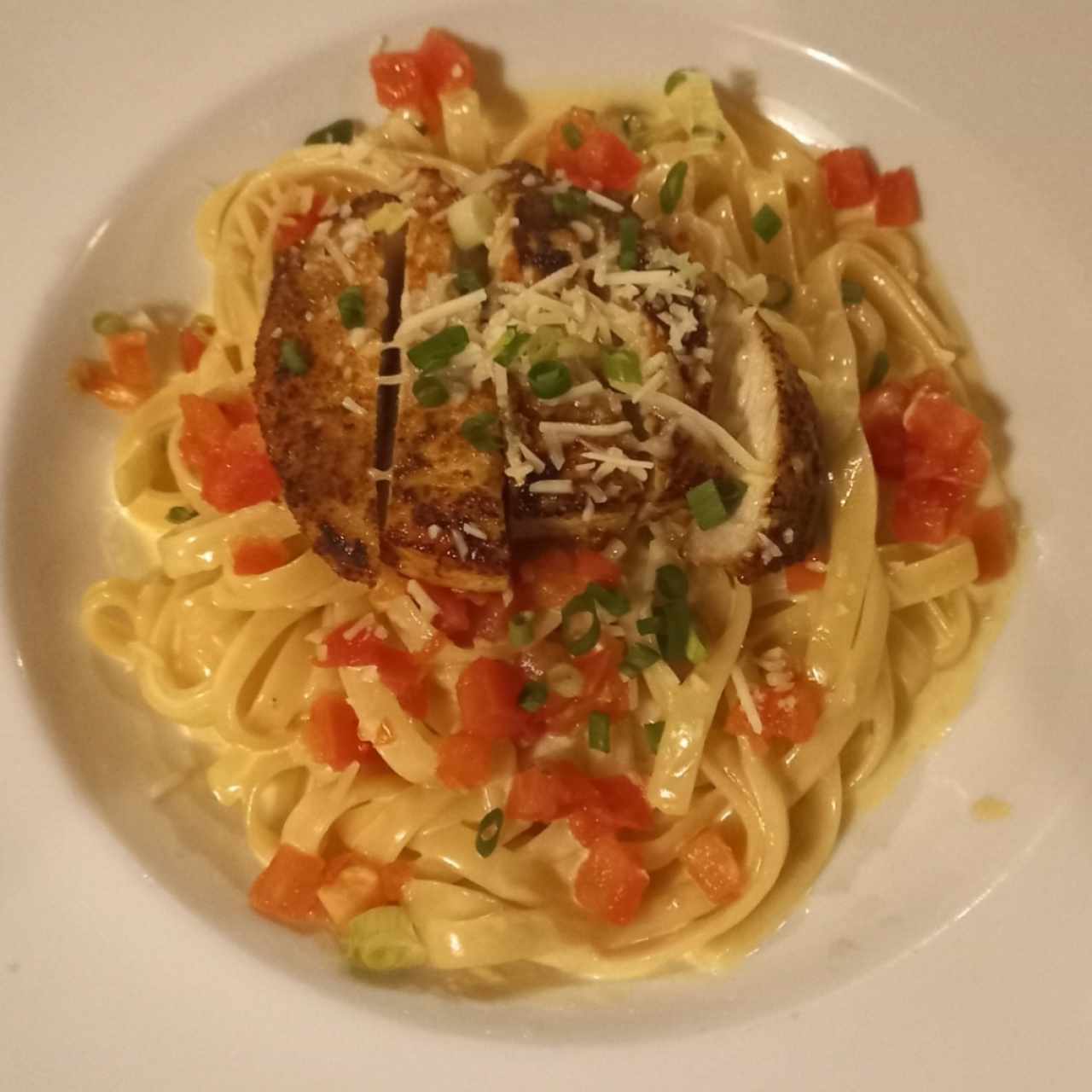 FETTUCCINE ALFREDO WITH CHICKEN