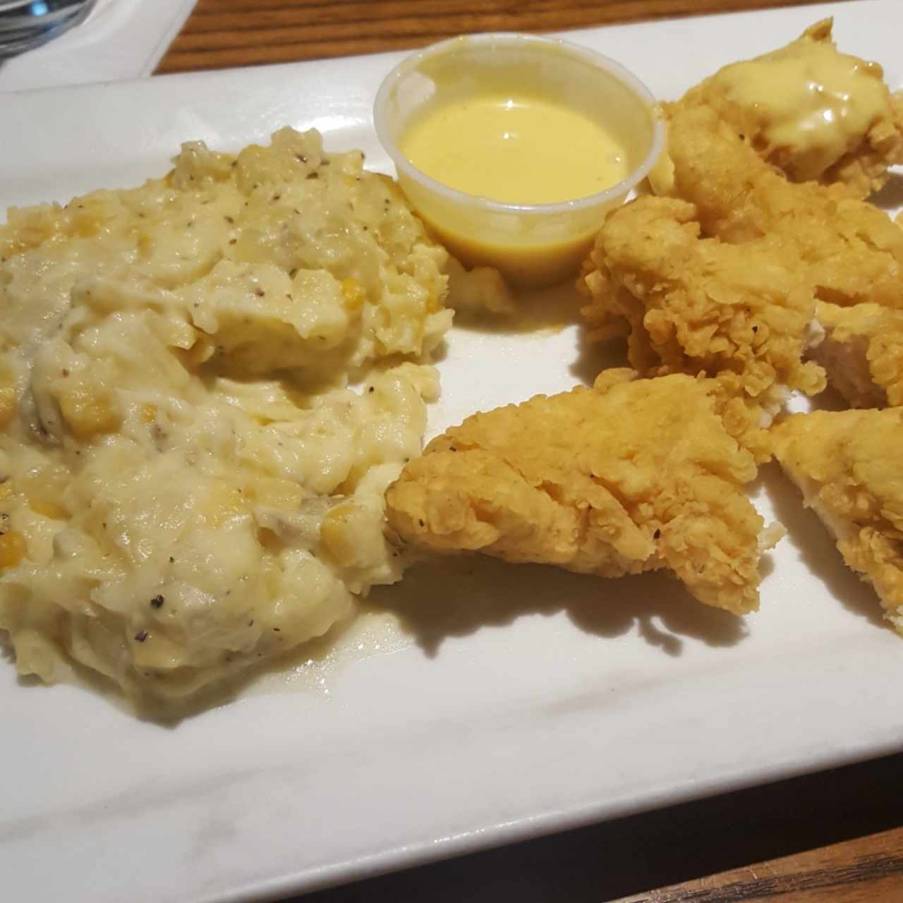 chicken tenders con puré