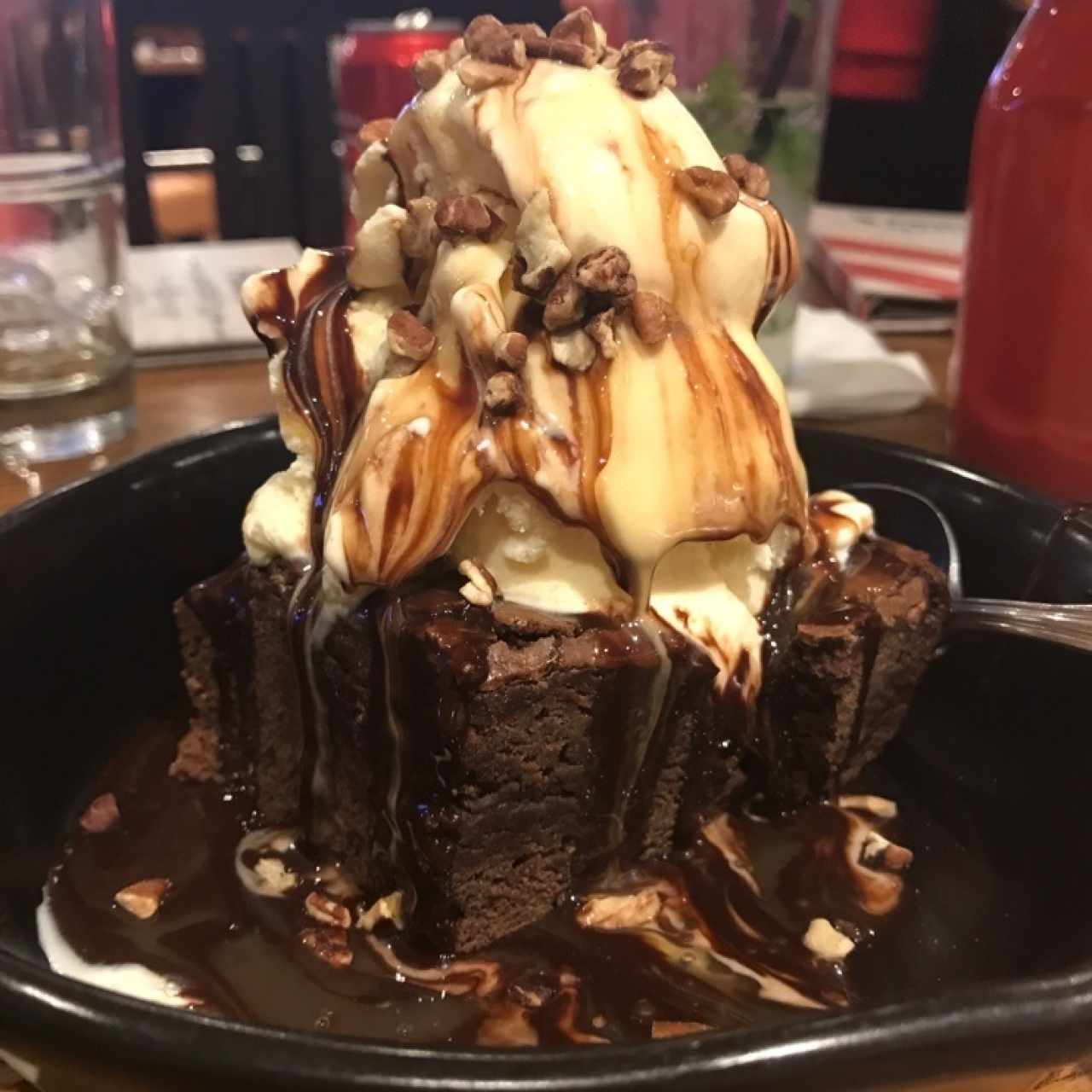 brownie con helado