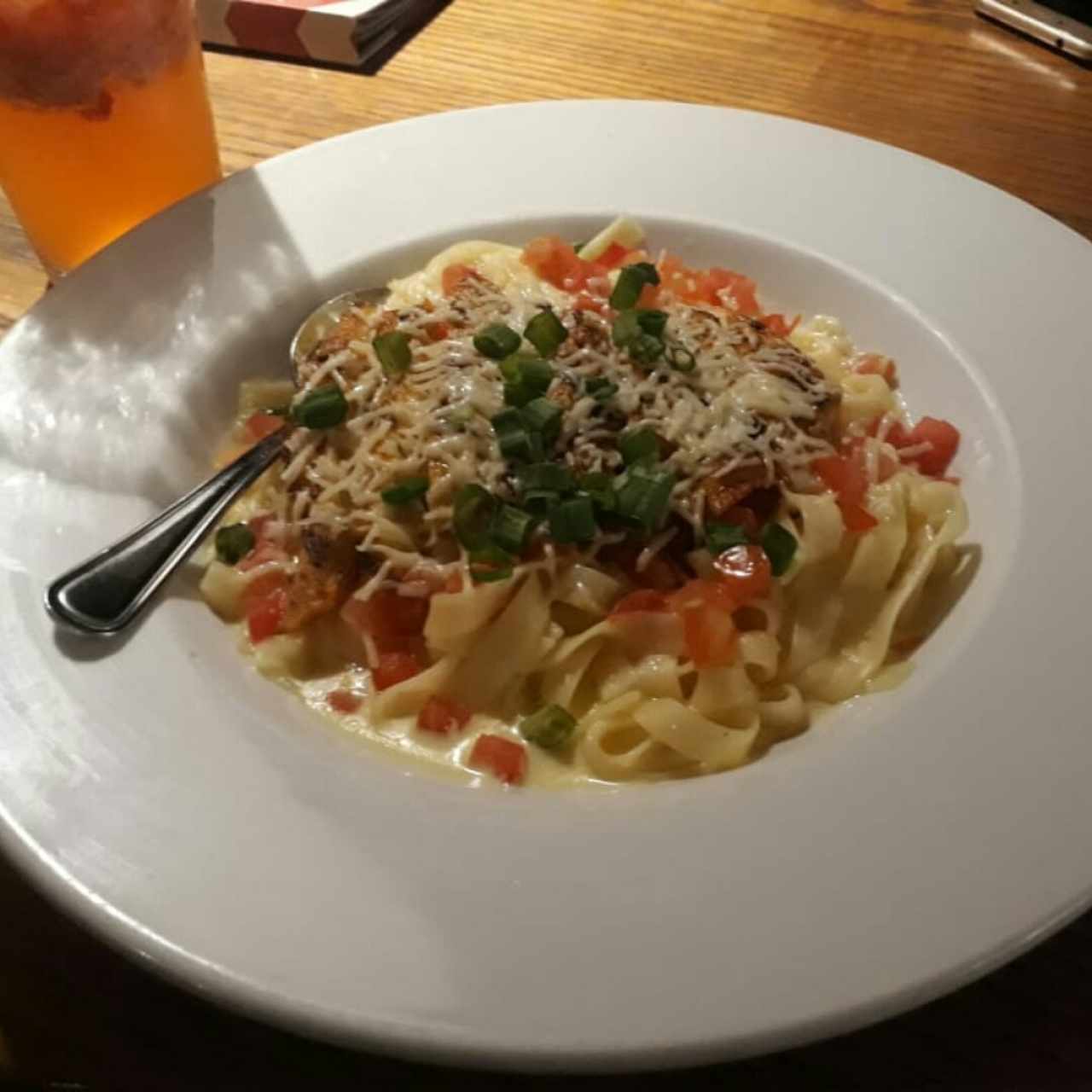 fetuccine alfredo con pollo