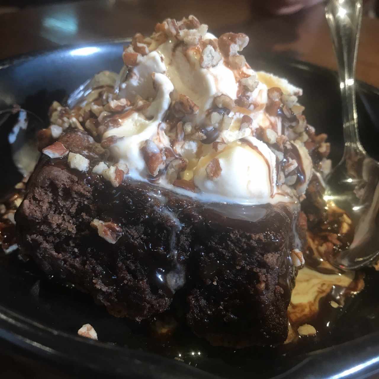 brownie con helado