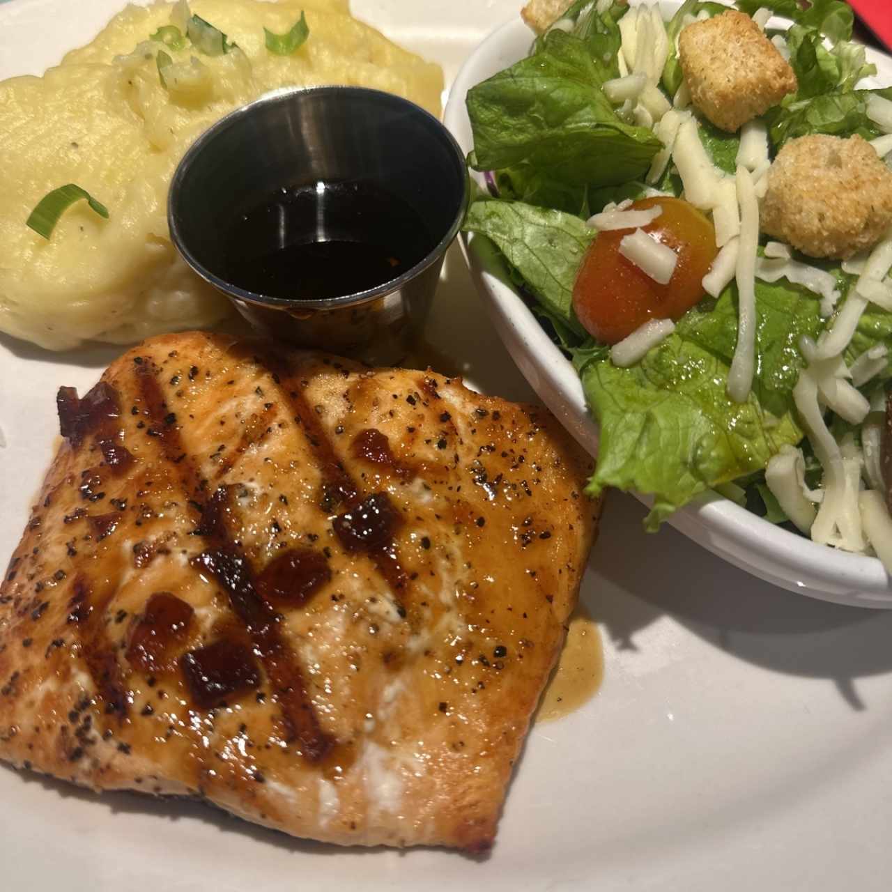 FRIDAYS SIGNATURE WHISKEY-GLAZED SALMON