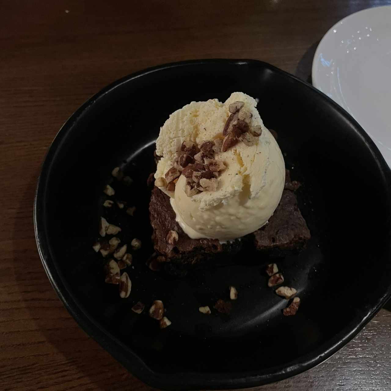 Brownie con helado 