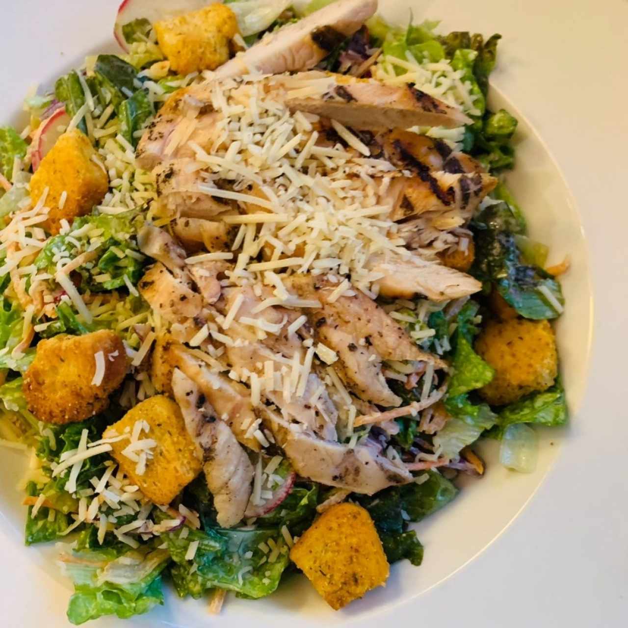 Ensalada Cesar con Pollo 