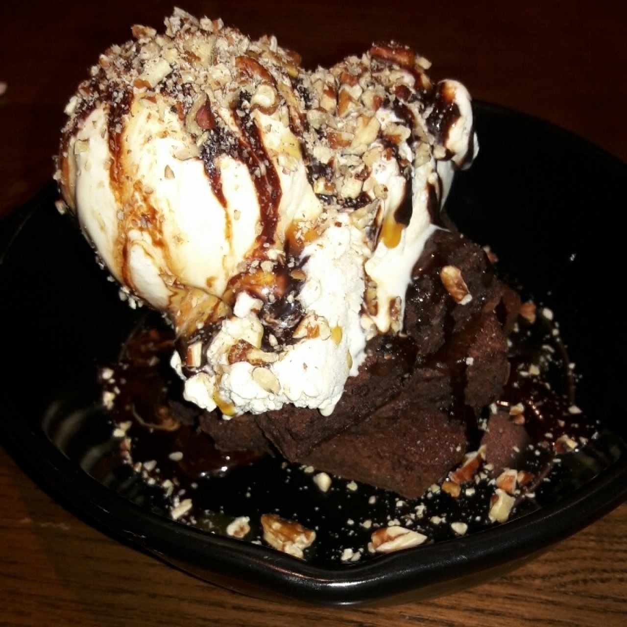 brownie con helado