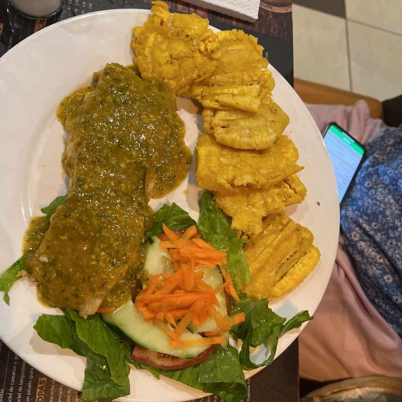 Filete de corvina a la Plancha, al Ajillo.