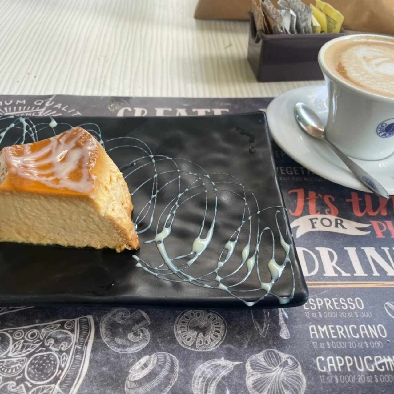 Flan de la casa y capuchino 