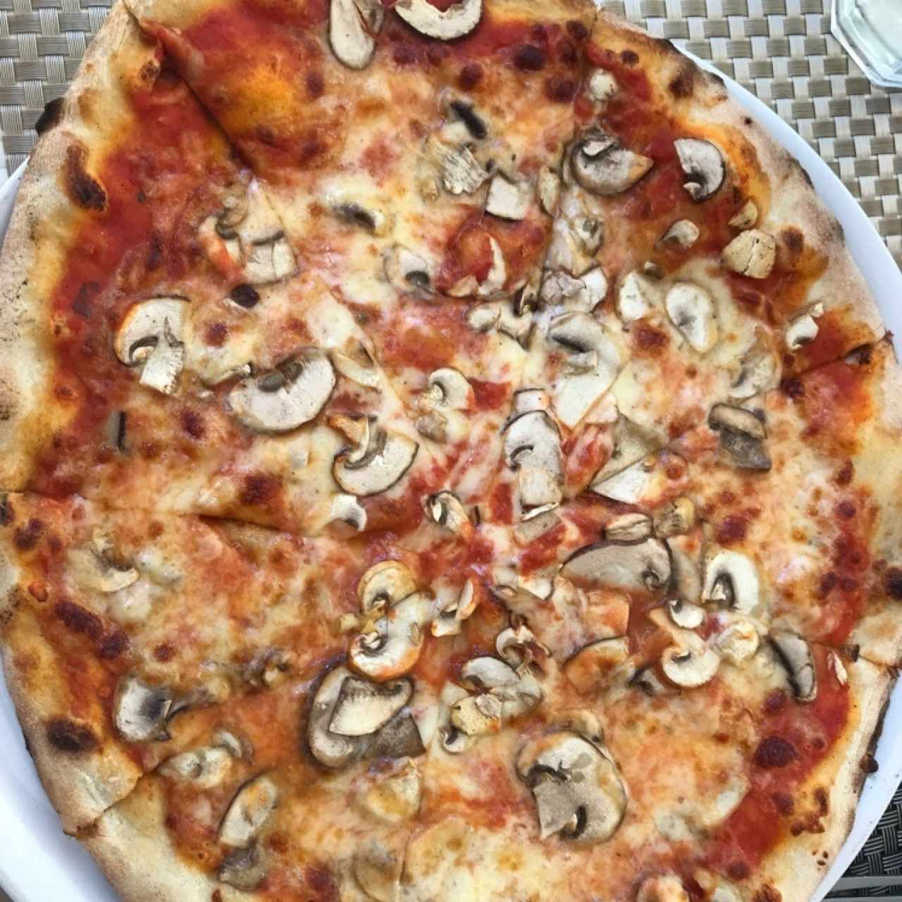 Pizza ai funghi 