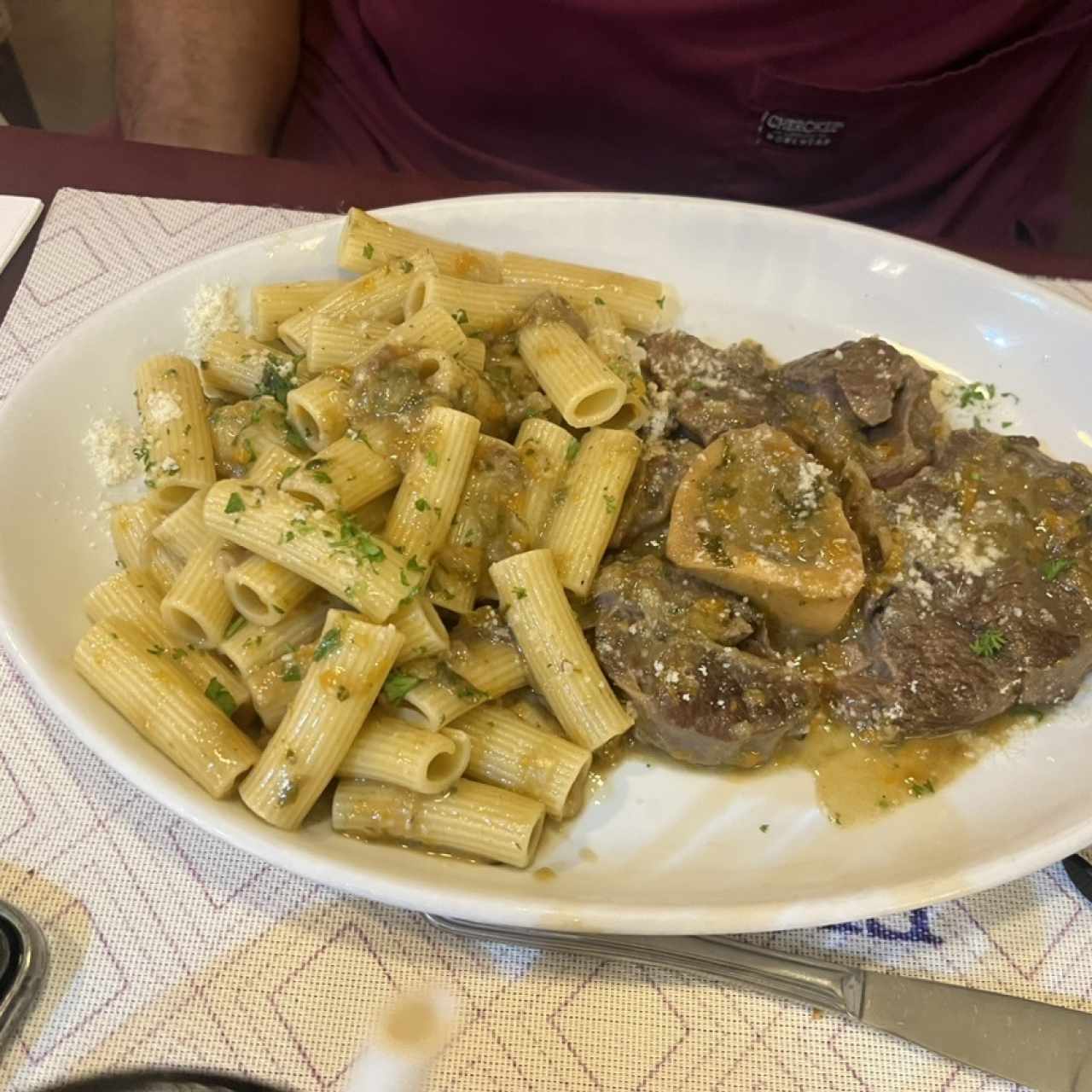 Segundos Platos - Ossobuco con Pasta