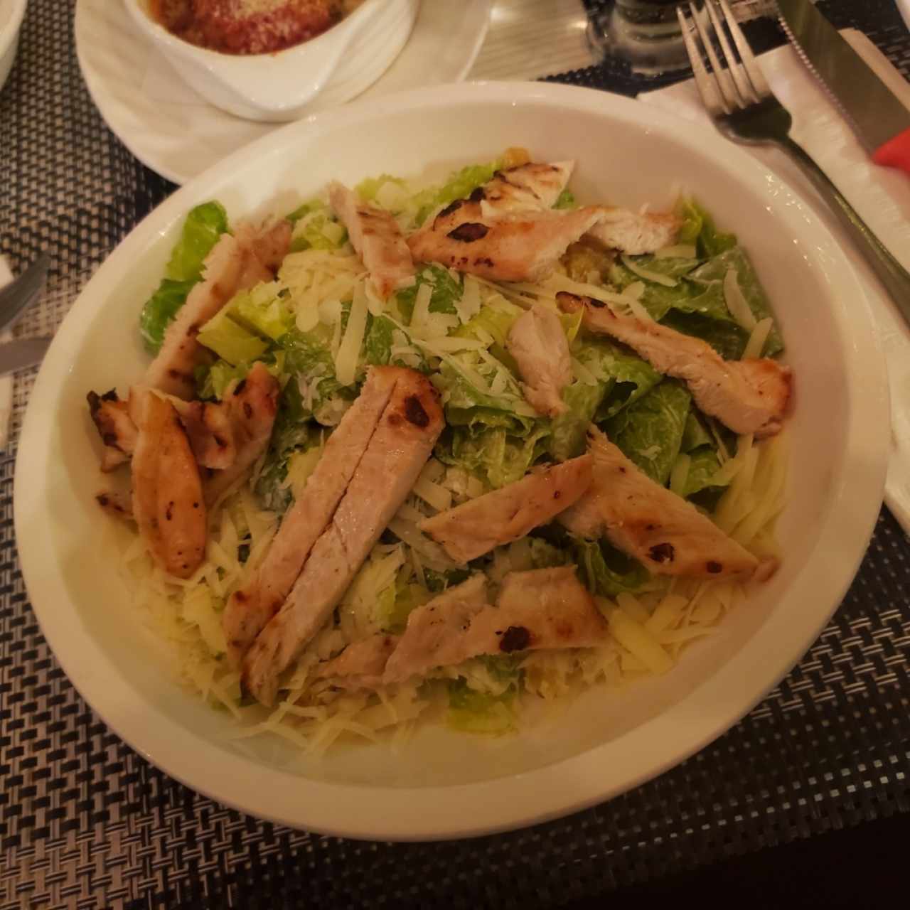 Ensalada César con Pollo 