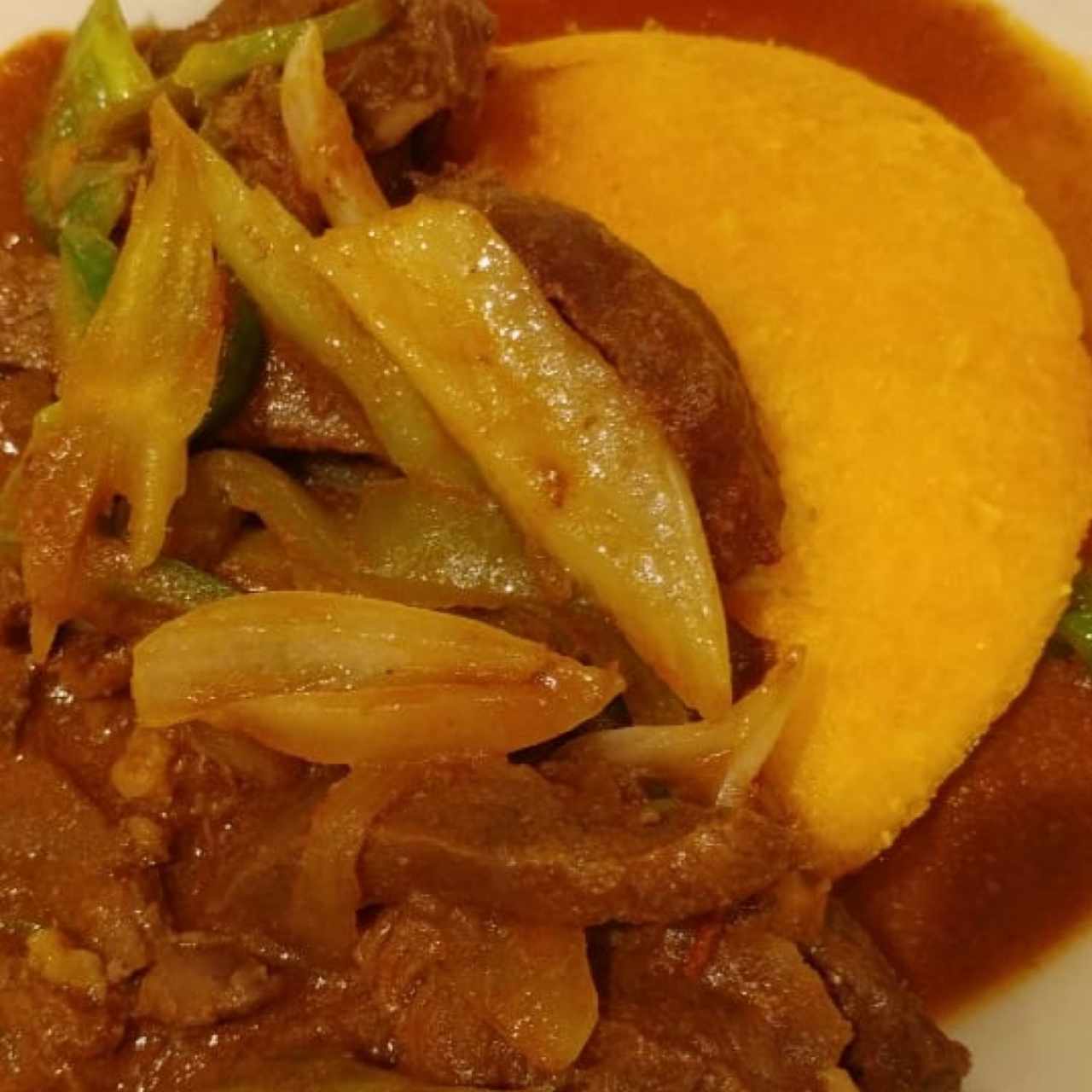 Bistec Picado con Tortilla