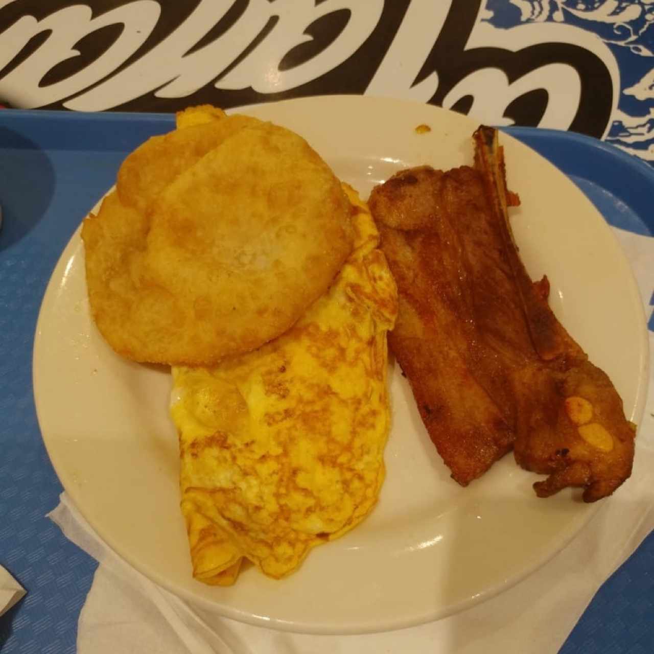 Omelette, Hojaldre y Costilla Frita