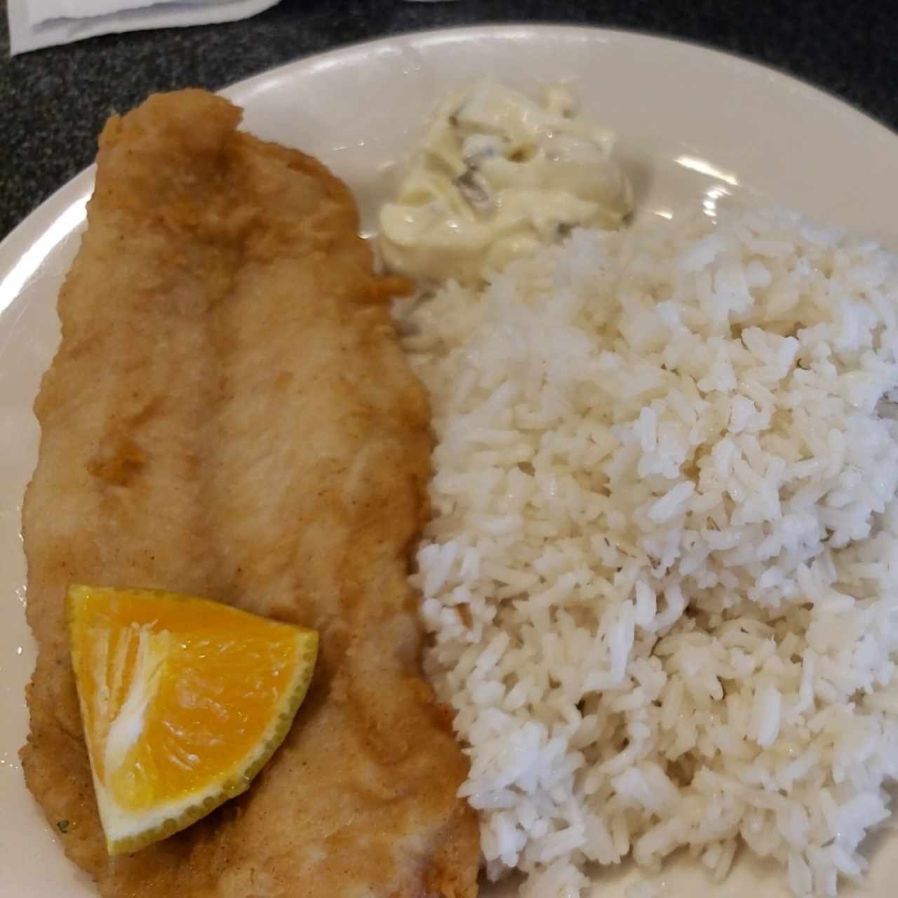 corvina apaganada con arroz