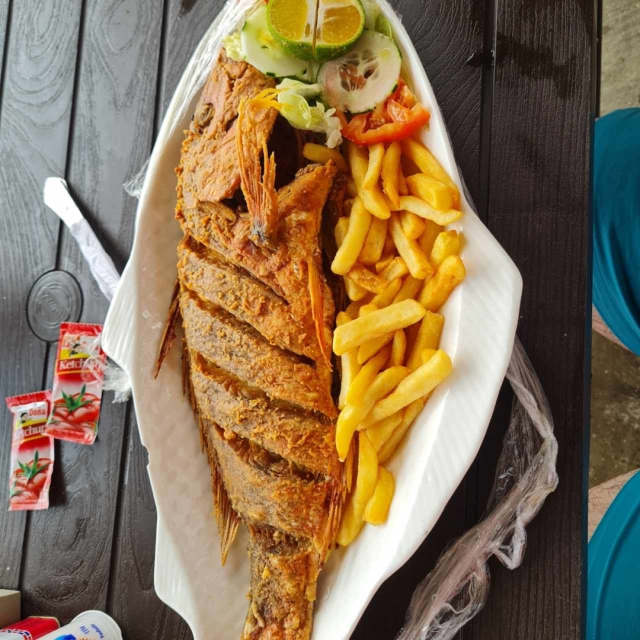 pescado con papas